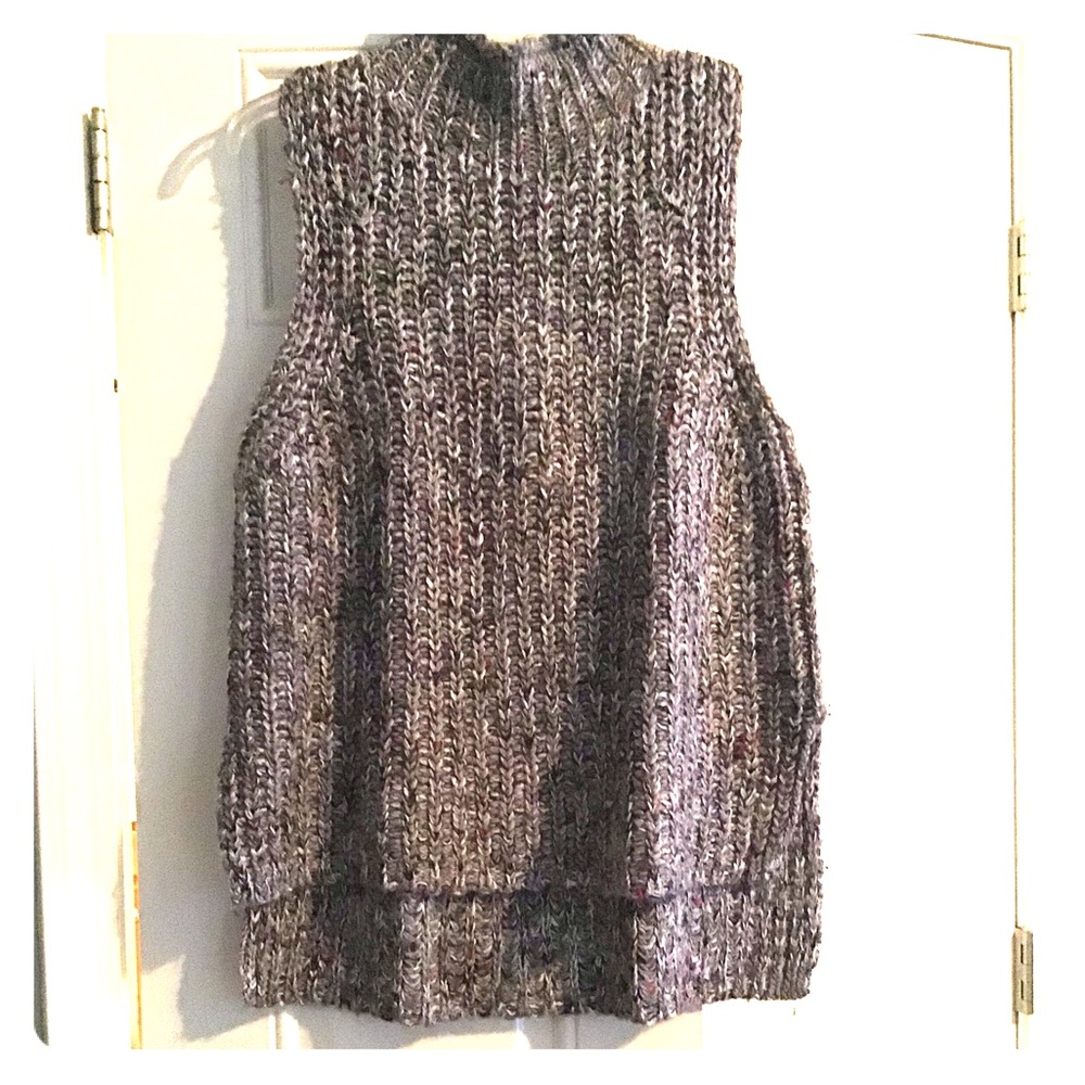 Moth - Joelle Sleeveless Mock-neck Tunic Sweater